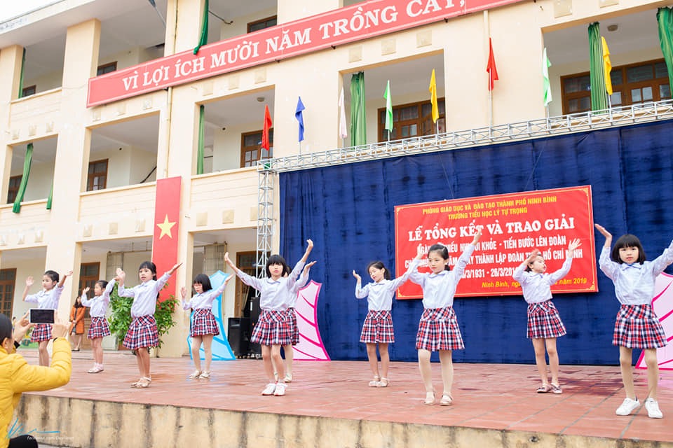 Trường Tiểu học Lý Tự Trọng có khuôn viên trường rộng rãi